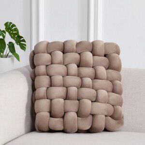LINEN CHEST Cuadrado Knot Cushion - Beige